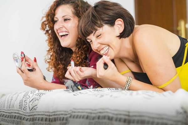 Come si può implementare un sistema di monitoraggio della qualità dell'aria esterna in un veicolo urbano?